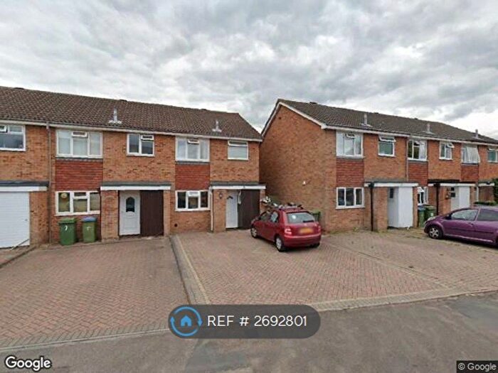 3 Bedroom Semi Detached House To Rent In Egmont Road, Walton-On-Thames, KT12