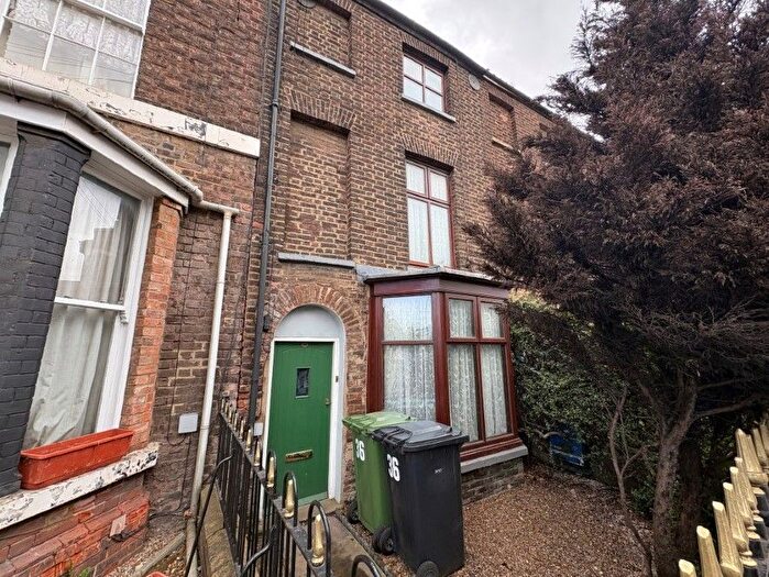 2 Bedroom Town House For Sale In London Road, King's Lynn, PE30