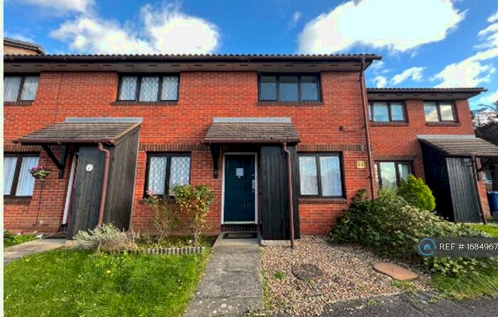 2 Bedroom Terraced House To Rent In Pavilion Way, Edgware, HA8