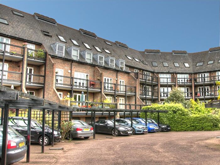 1 Bedroom Apartment To Rent In Folly Bridge, City Centre, OX1