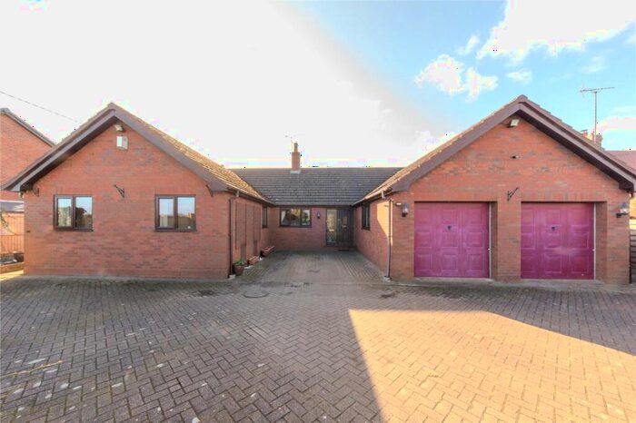 3 Bedroom Bungalow For Sale In Walleys Green, Minshull Vernon, Middlewich, Cheshire, CW10