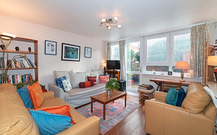 1 Bedroom Flat To Rent In Battersea, SW11