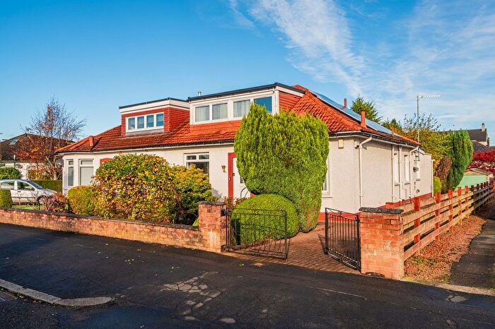 3 Bedroom Semi Detached Bungalow For Sale In Crookston Avenue, Cardonald, Glasgow, G52