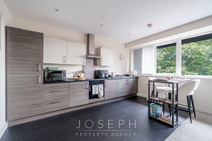 2 Bedroom Flat To Rent In Rope Walk, Ipswich, IP4