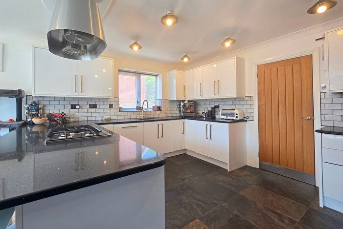4 Bedroom Detached House For Sale In Pauls Lane, Sway, Lymington, Hampshire, SO41