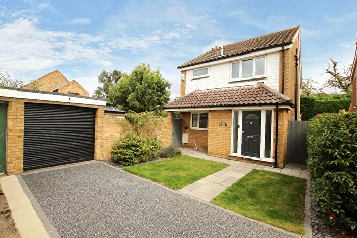 4 Bedroom Detached House For Sale In The Lawns, Everton, SG19
