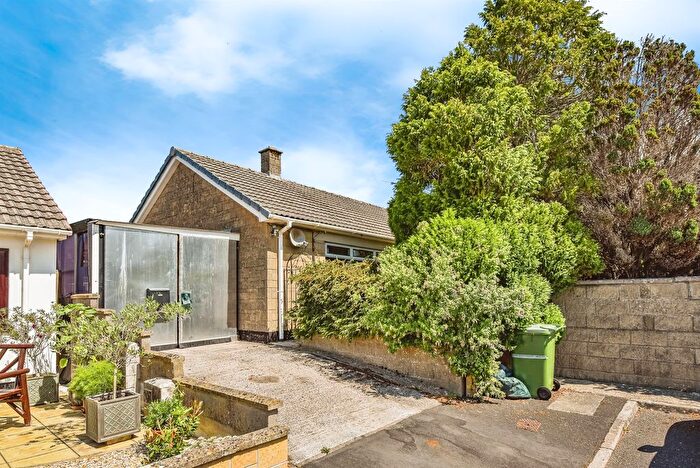 2 Bedroom Detached Bungalow For Sale In Critchill Close, Frome, BA11