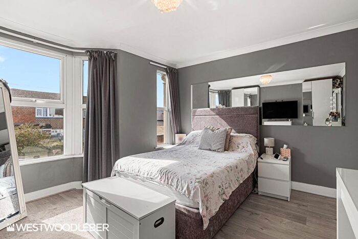 3 Bedroom Terraced House For Sale In Rye Road, Hoddesdon, EN11