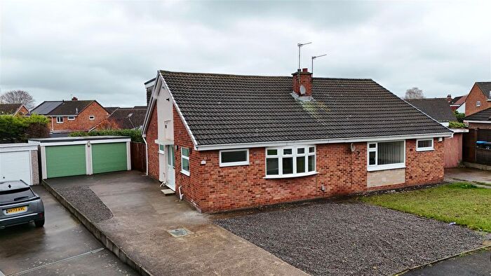 4 Bedroom Semi-Detached Bungalow To Rent In Hallgarth Close, Middlesbrough, TS5