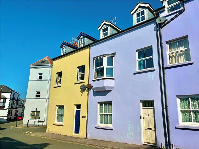 3 Bedroom Flat For Sale In Warren Street, Tenby, Pembrokeshire, SA70