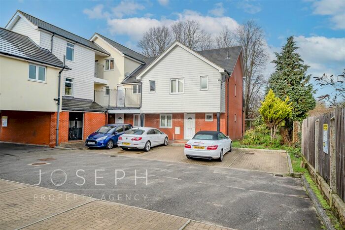 2 Bedroom Property To Rent In Lime Tree Place, Ipswich, IP1