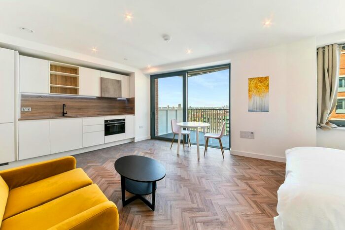 Studio To Rent In Skyline Apartments, Three Waters, London, E3