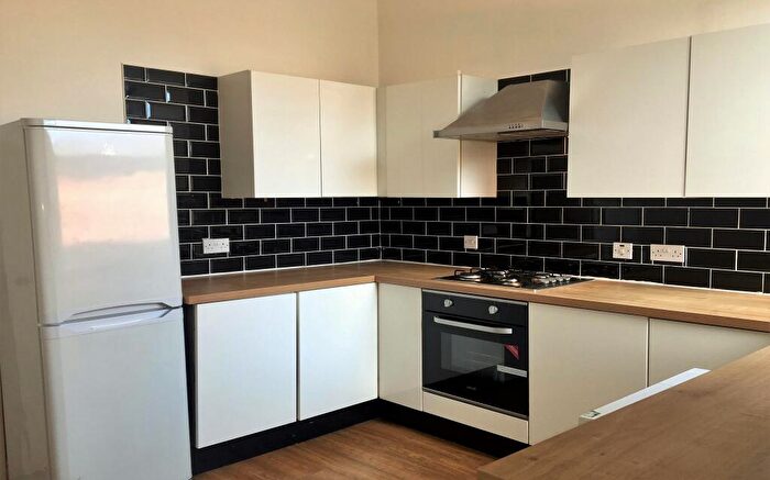 5 Bedroom Maisonette To Rent In Heaton Road, Heaton, Newcastle Upon Tyne, NE6