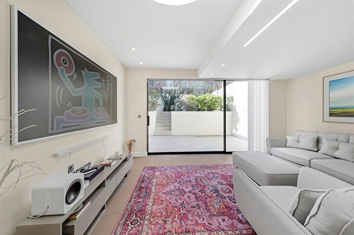 3 Bedroom Flat To Rent In Edbrooke Road, London, W9