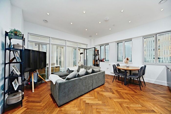 3 Bedroom Flat For Sale In Scarbrook Road, Croydon, CR0