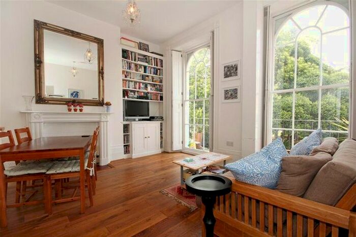 1 Bedroom Flat To Rent In Wilmington Square, London, WC1X