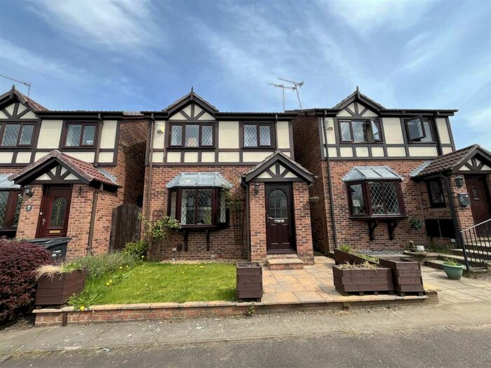 3 Bedroom Detached House To Rent In Ploughmans Way, Macclesfield, SK10