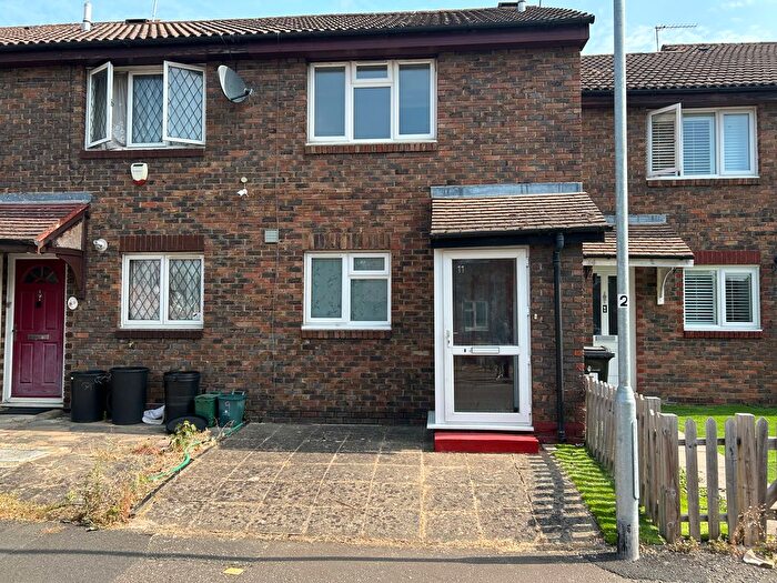 2 Bedroom Terraced House For Sale In Hillingdon, Uxbridge, UB8