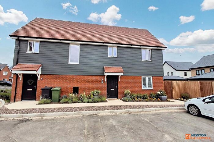 2 Bedroom Flat To Rent In Banbury Drive, Hampton Water, Peterborough, PE7