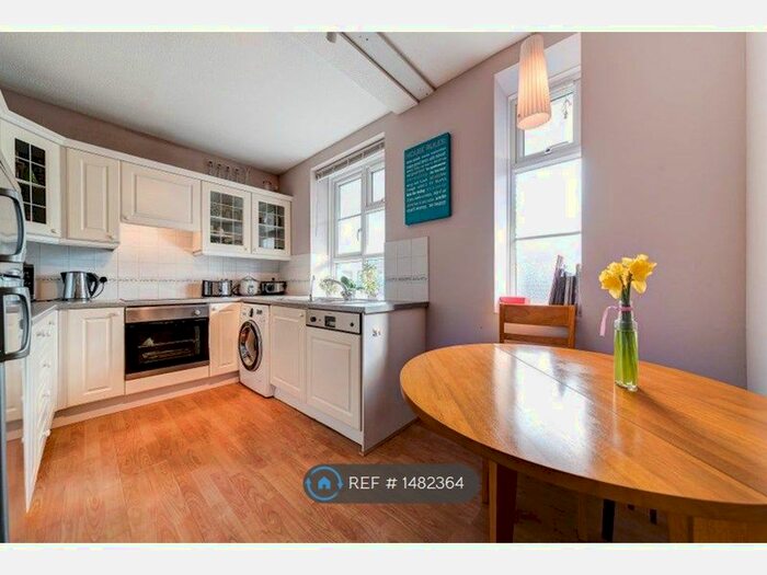 2 Bedroom Flat To Rent In Rotherhithe Street, London, SE16