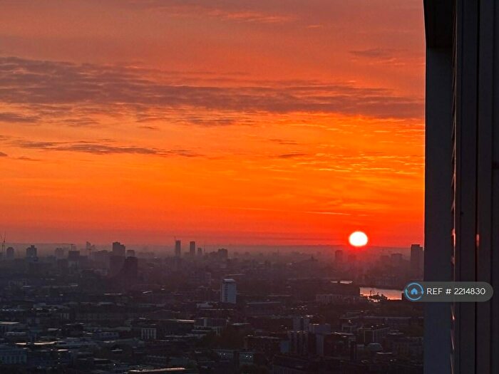 3 Bedroom Flat To Rent In Deacon Street, London, SE17