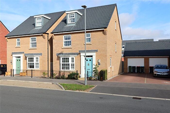 4 Bedroom Detached House For Sale In Hermes Row, Brooklands, MK10