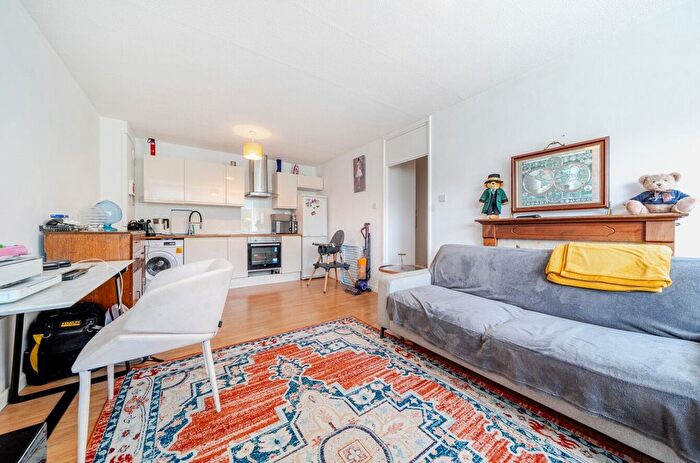 1 Bedroom Property To Rent In Claudia Place, London, SW19