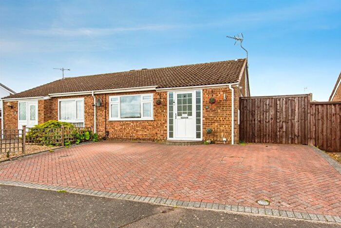 2 Bedroom Semi-Detached Bungalow For Sale In Nene Close, Raunds, Wellingborough, NN9