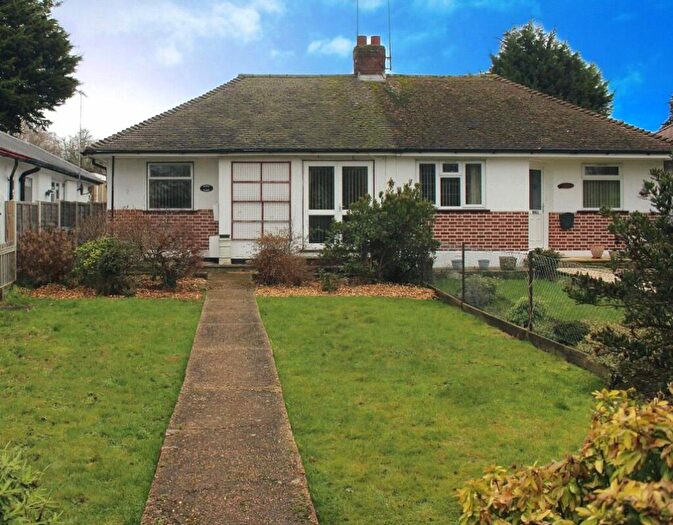 1 Bedroom Bungalow To Rent In Oxenden Road, Tongham, Farnham, Surrey, GU10