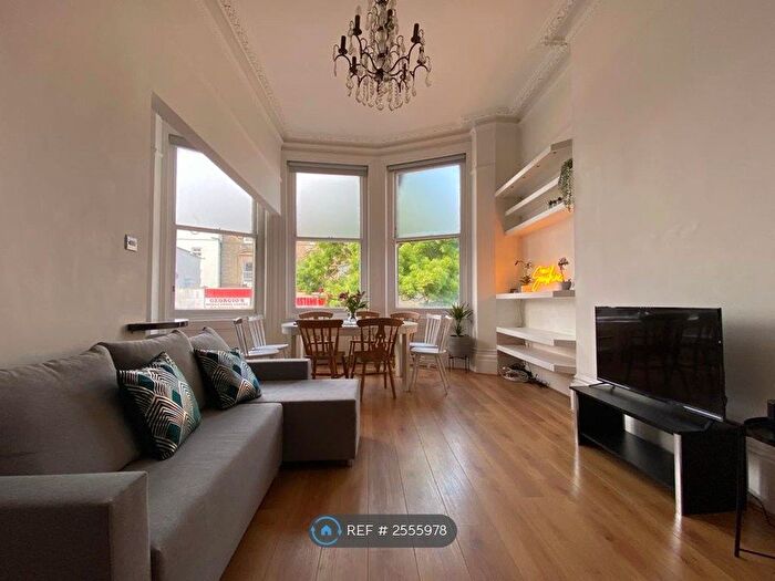3 Bedroom Flat To Rent In Sillwood Terrace, Brighton, BN1