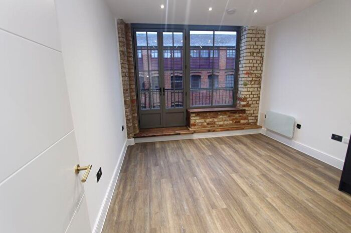 1 Bedroom Flat To Rent In Dunster Street, Northampton, NN1