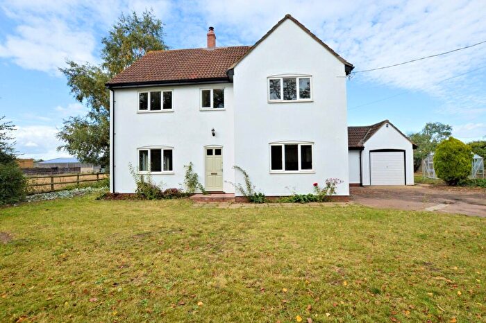 4 Bedroom Detached House To Rent In Breckles, NR17