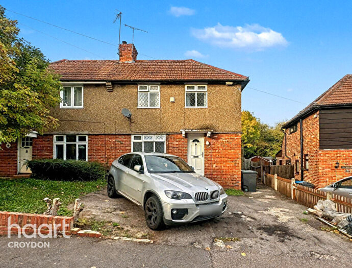 3 Bedroom Semi Detached House For Sale In Foxearth Road, South Croydon, CR2