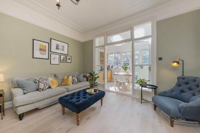 1 Bedroom Flat To Rent In Streatham Place, London, SW2