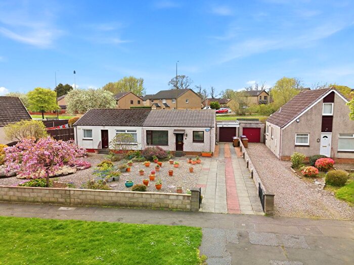 2 Bedroom Semi Detached Bungalow For Sale In Selkirk Gardens, Dundee, DD4