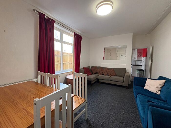 6 Bedroom Terraced House To Rent In Colum Road, Cathays, CF10