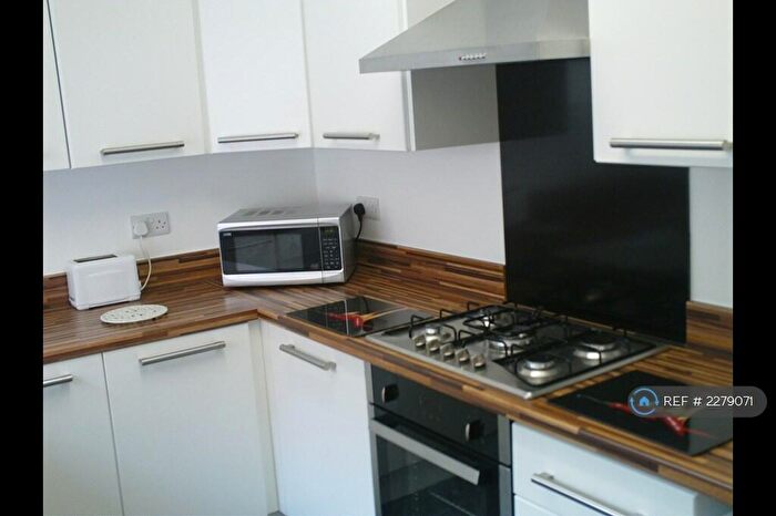 3 Bedroom Terraced House To Rent In Monmouth Street, Sheffield, S3