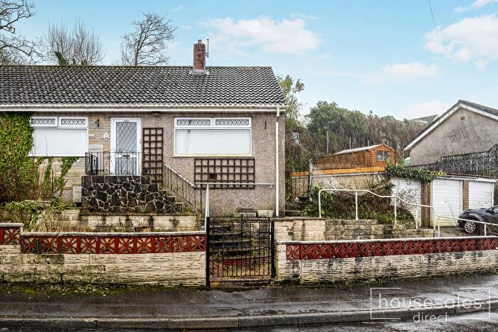 2 Bedroom Semi-Detached Bungalow For Sale In St. Annes Drive Tonna, Neath, SA11