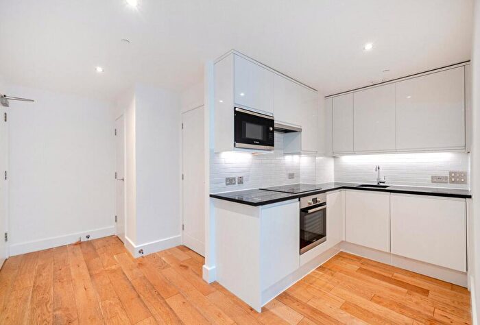 1 Bedroom Apartment To Rent In Sutton Court Road, Sutton, SM1