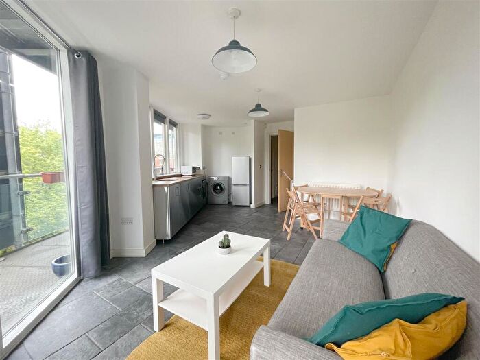 2 Bedroom Apartment To Rent In Wheeleys Lane, Park Central, B15