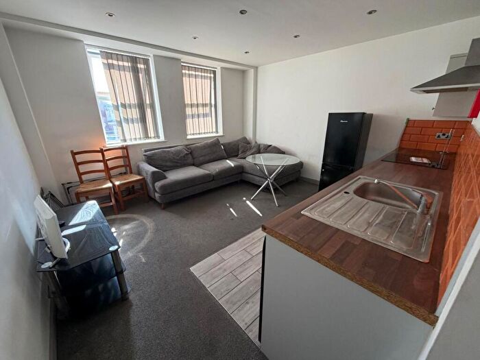 1 Bedroom Flat To Rent In St Peters House, Princes Street, DN1