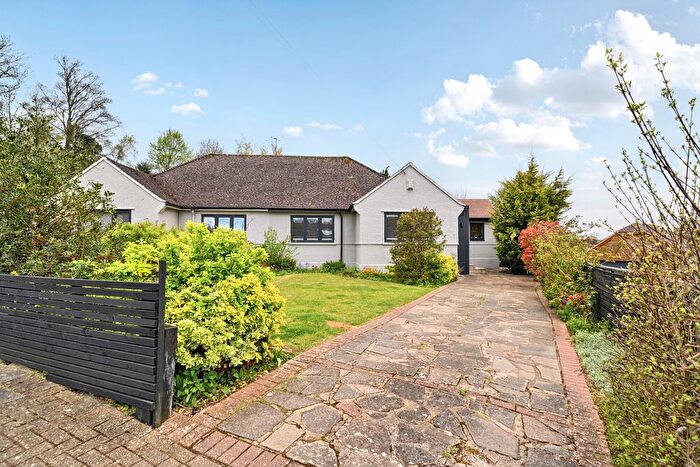3 Bedroom Bungalow For Sale In Turnpike Drive, Orpington, BR6