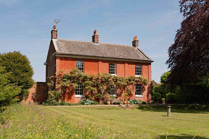 5 Bedroom Detached House For Sale In Cawston Road, Aylsham, Norwich, Norfolk, NR11