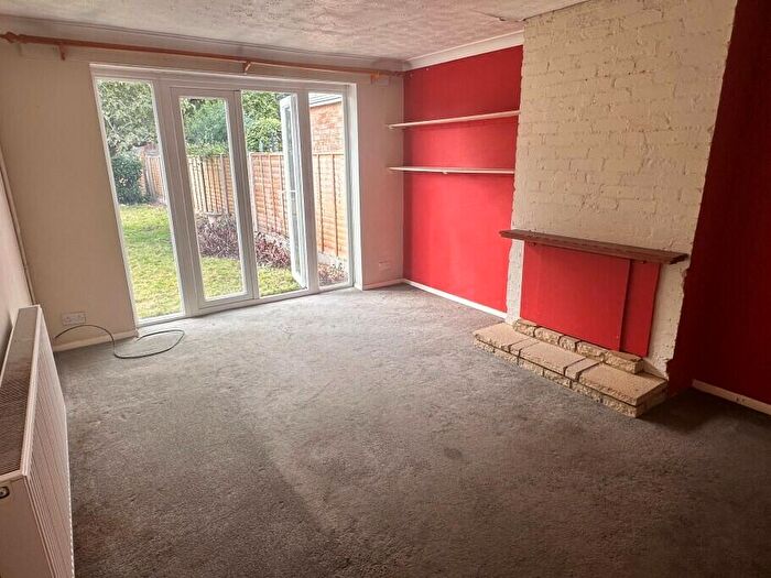 2 Bedroom Bungalow For Sale In Keswick Gardens, Woodley, Reading, Berkshire, RG5