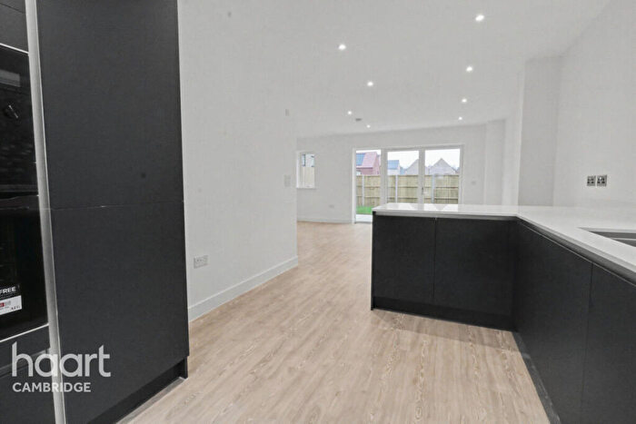 3 Bedroom Semi Detached House To Rent In The Avenue, Cambridge, CB5