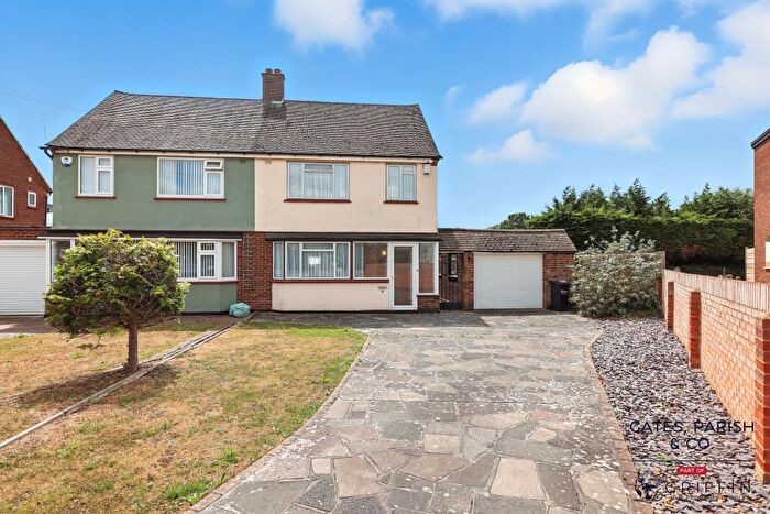 3 Bedroom Semi-Detached House For Sale In Chafford Gardens, West Horndon, CM13
