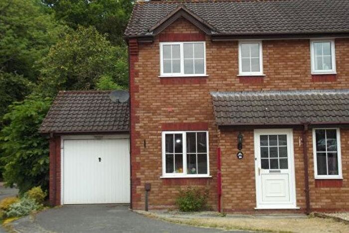 2 Bedroom Property To Rent In Yew Tree Drive, Newton Abbot, TQ12