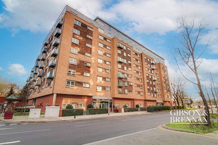 2 Bedroom Flat To Rent In Cherrydown East, Basildon, SS16