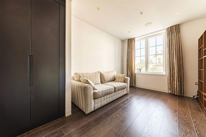 3 Bedroom Flat For Sale In Marconi House, Strand, London, WC2R