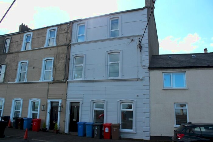 1 Bedroom Flat To Rent In Kinnegar Drive, Holywood, County Down, BT18